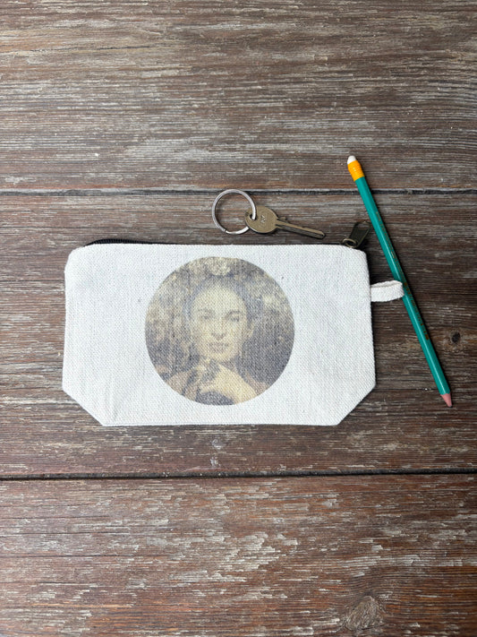 Pochette vintage ornée d'un portrait de Frida Kahlo, style rétro
